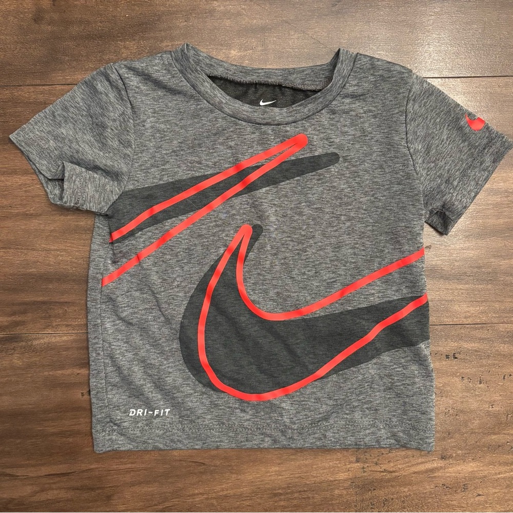 Great Condition. Authentic Nike Dri-Fit Boys Shirt. Size 18 months.